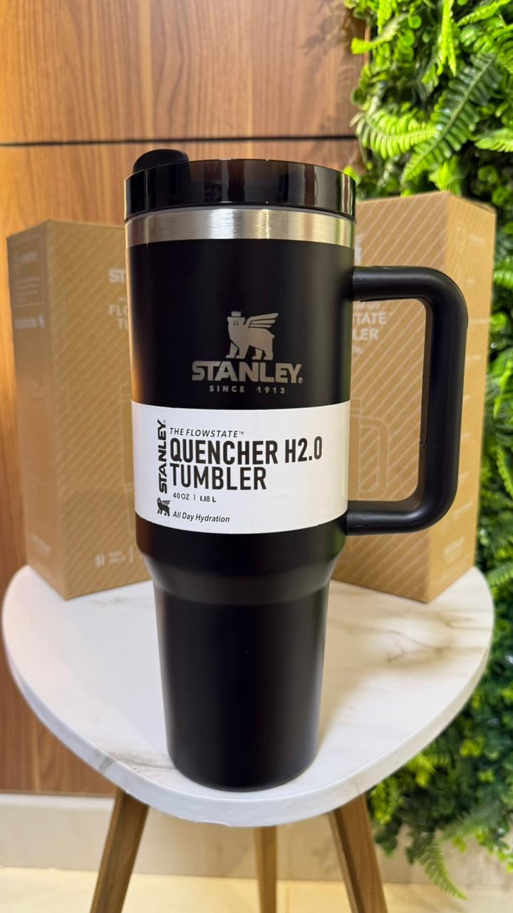 Stanley 40 oz FlowState Quencher Travel Tumbler -Black