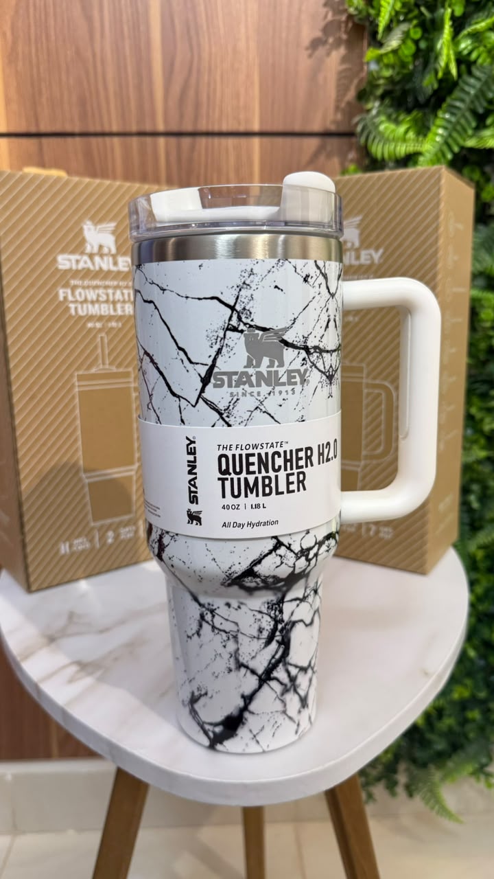 Stanley Quencher H2.0 FlowState™ Tumbler – 40 oz (New White Marble)