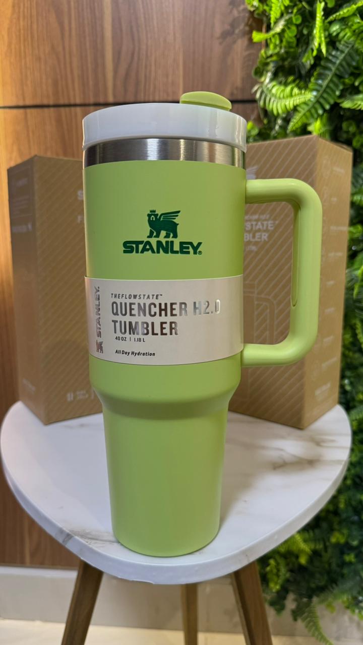Stanley 40 oz FlowState Quencher Travel Tumbler - Lime Green