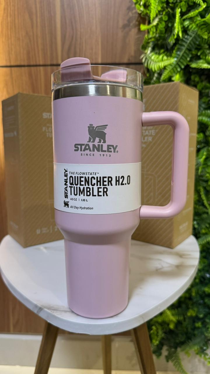 Stanley 40 oz FlowState Quencher Travel Tumbler -Soft Pink