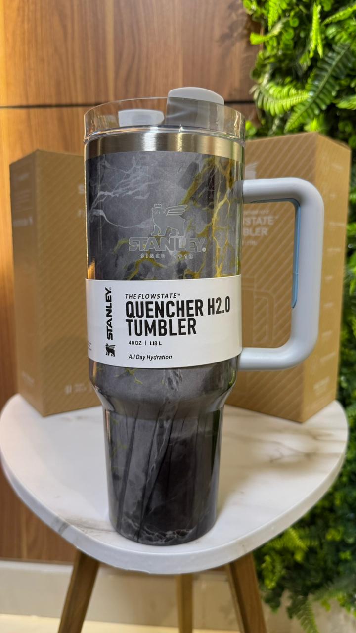 Stanley 40 oz FlowState Quencher Travel Tumbler -Dark Marble Luxury