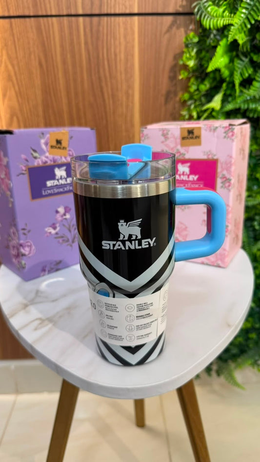 tanley Quencher Travel Tumbler with Handle 600ML – Black & Grey Chevron Edition